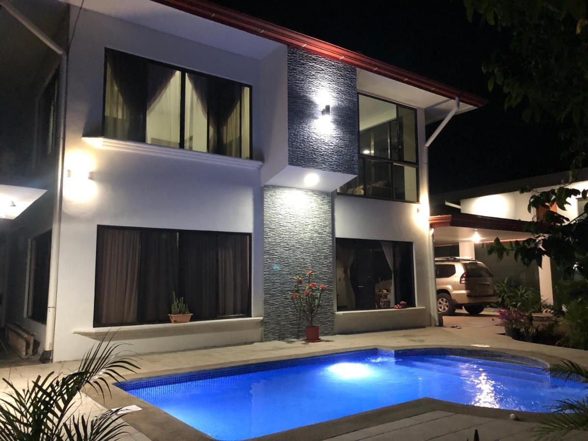 CASA DE PLAYA PARA VACACIONAR PILARES DEL MAR HOJANCHA (Costa Rica) | BOOKED